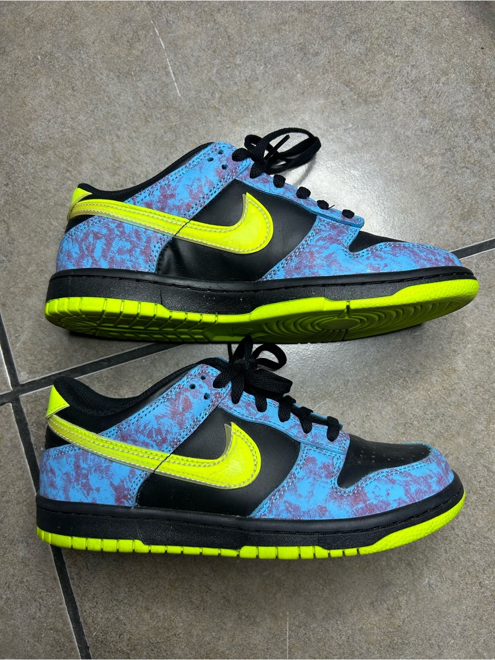 Nike Low-Top Sneakers in Neon Yellow, Blue, and Black